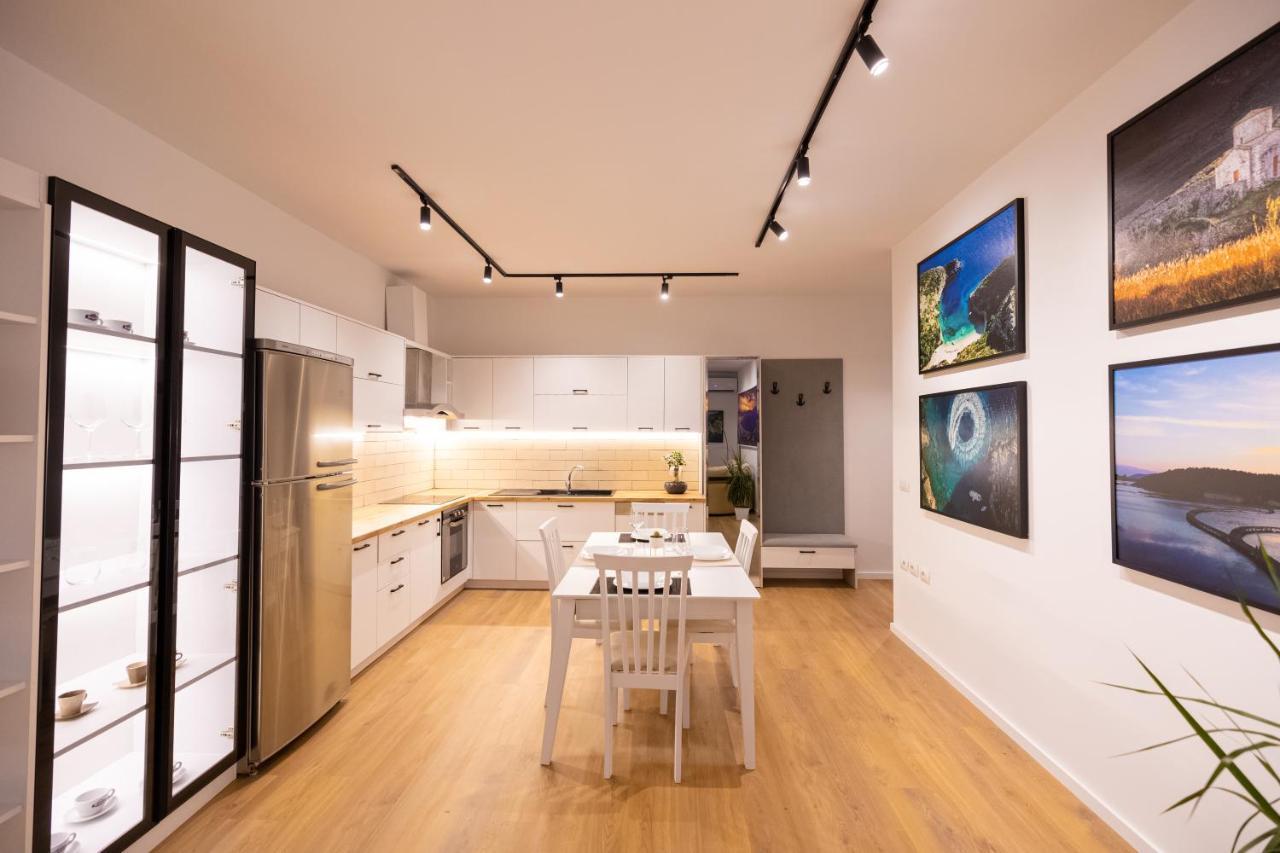 Victoria Lungomare Apartment Влёра Экстерьер фото